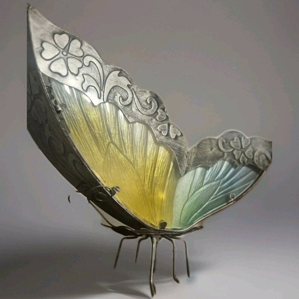 Beautiful BUTTERFLY Stained Glass Lamp Light Metal Large 17 X 12 Electric EUC